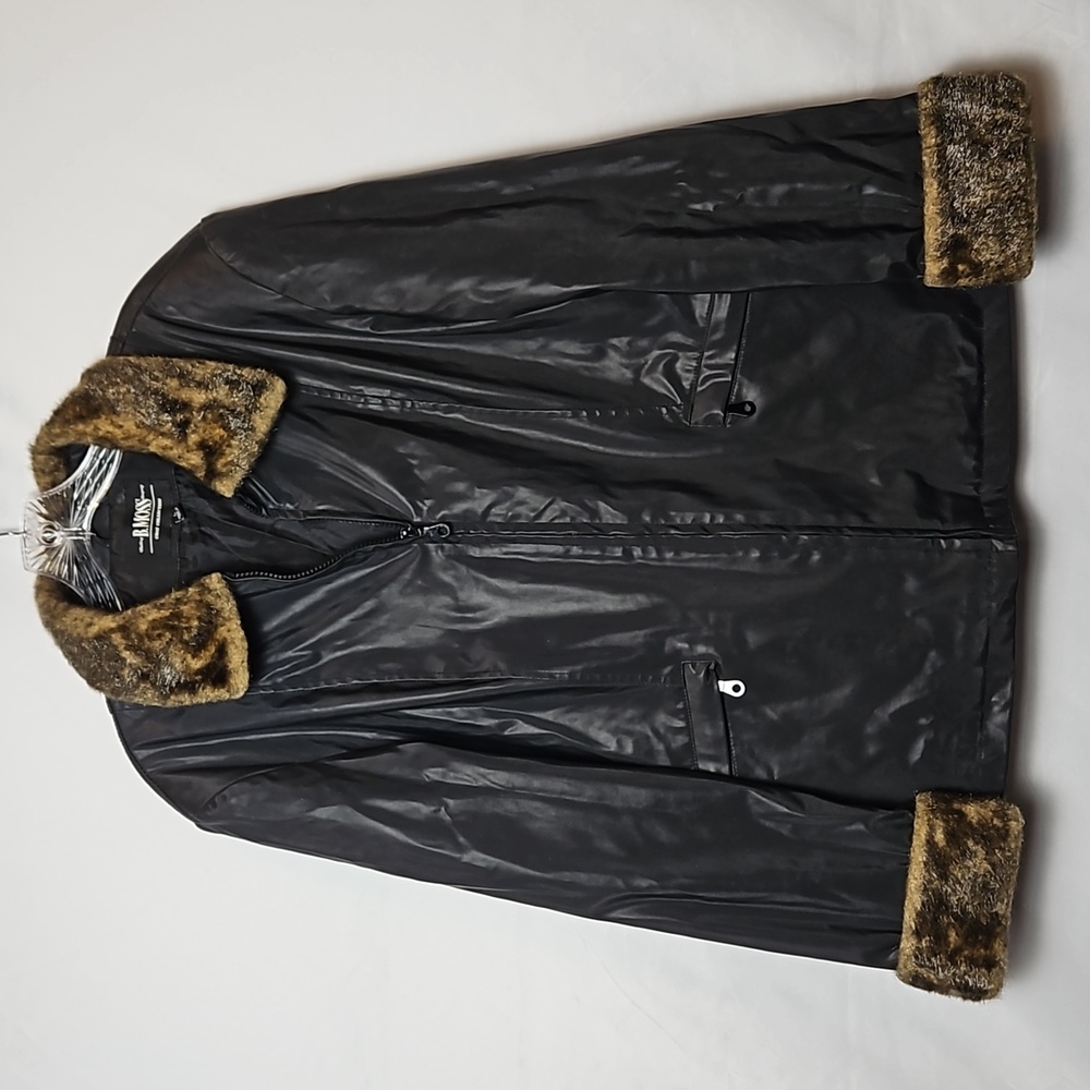 B. Moss Women's Jacket Size Large Lined Raincoat w/Fur Trim collar/Cuffs T1